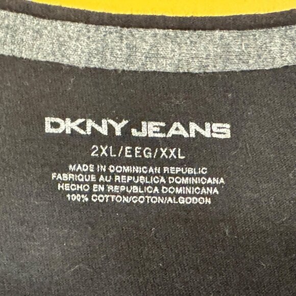 DKNY Jeans Shirt Mens 2XL Black Graphic Crest Griffin Lion Short Sleeve Tee - Picture 4 of 8